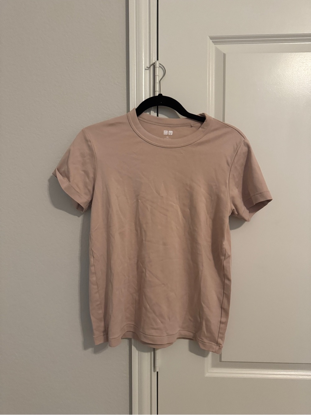Uniqlo women T-shirt size XL